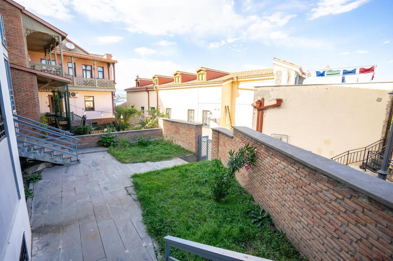 Meidan Suites Tbilisi ภายนอก รูปภาพ