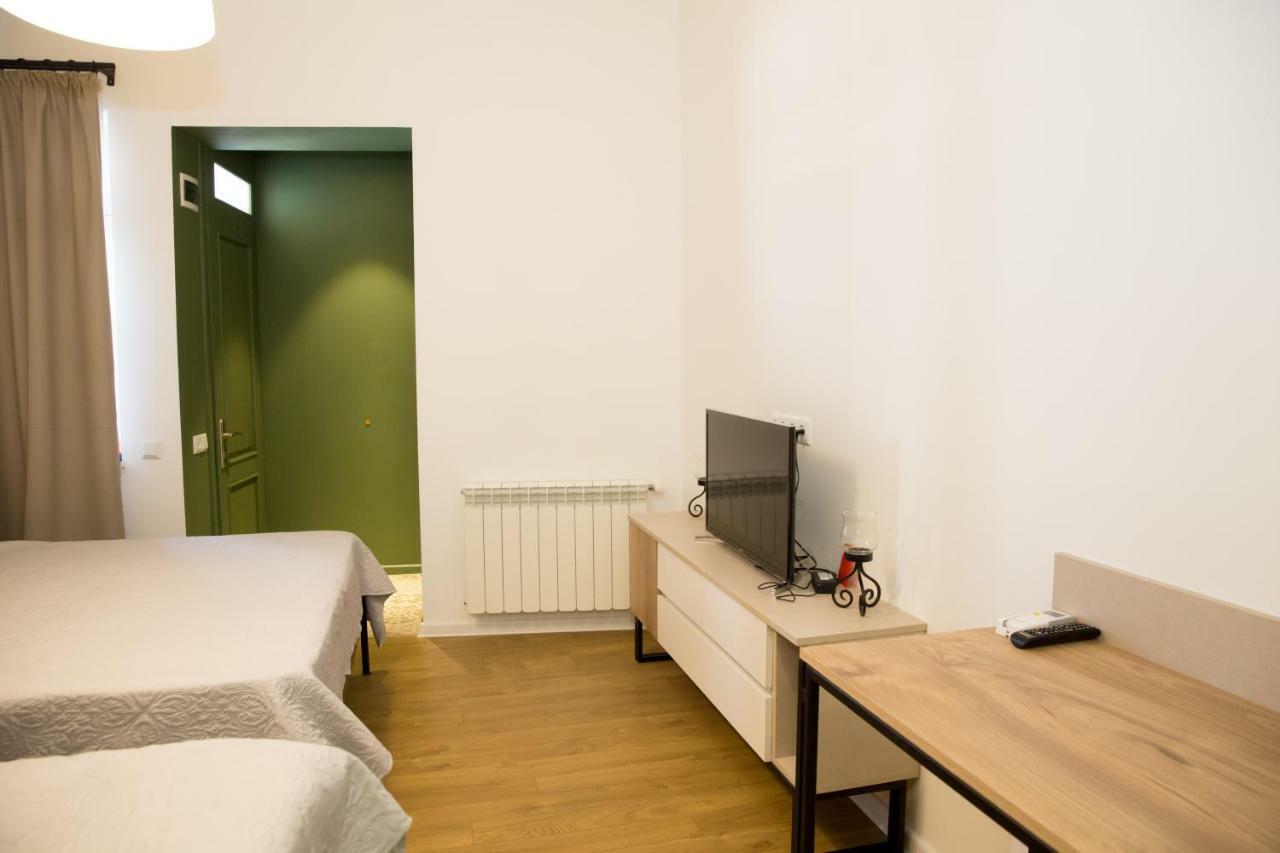Meidan Suites Tbilisi ภายนอก รูปภาพ