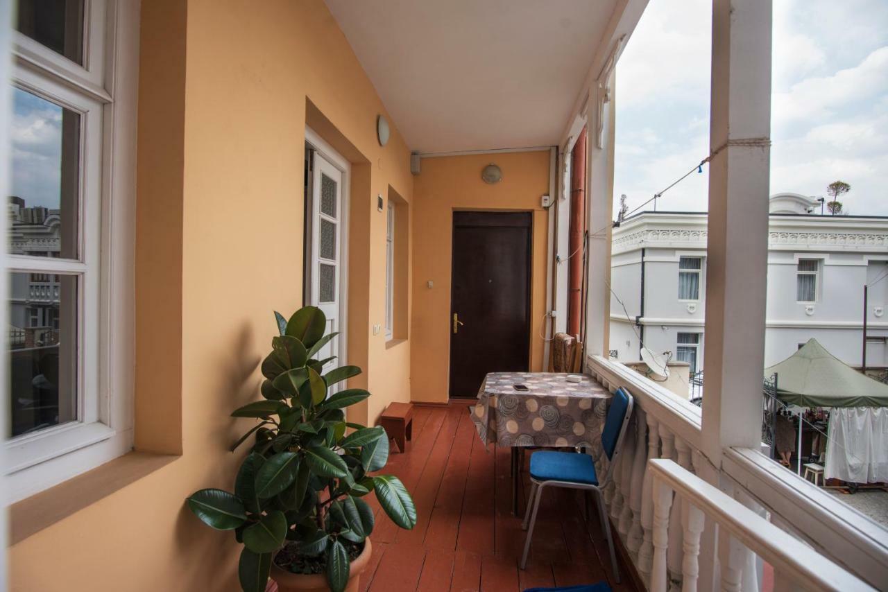 Meidan Suites Tbilisi ภายนอก รูปภาพ