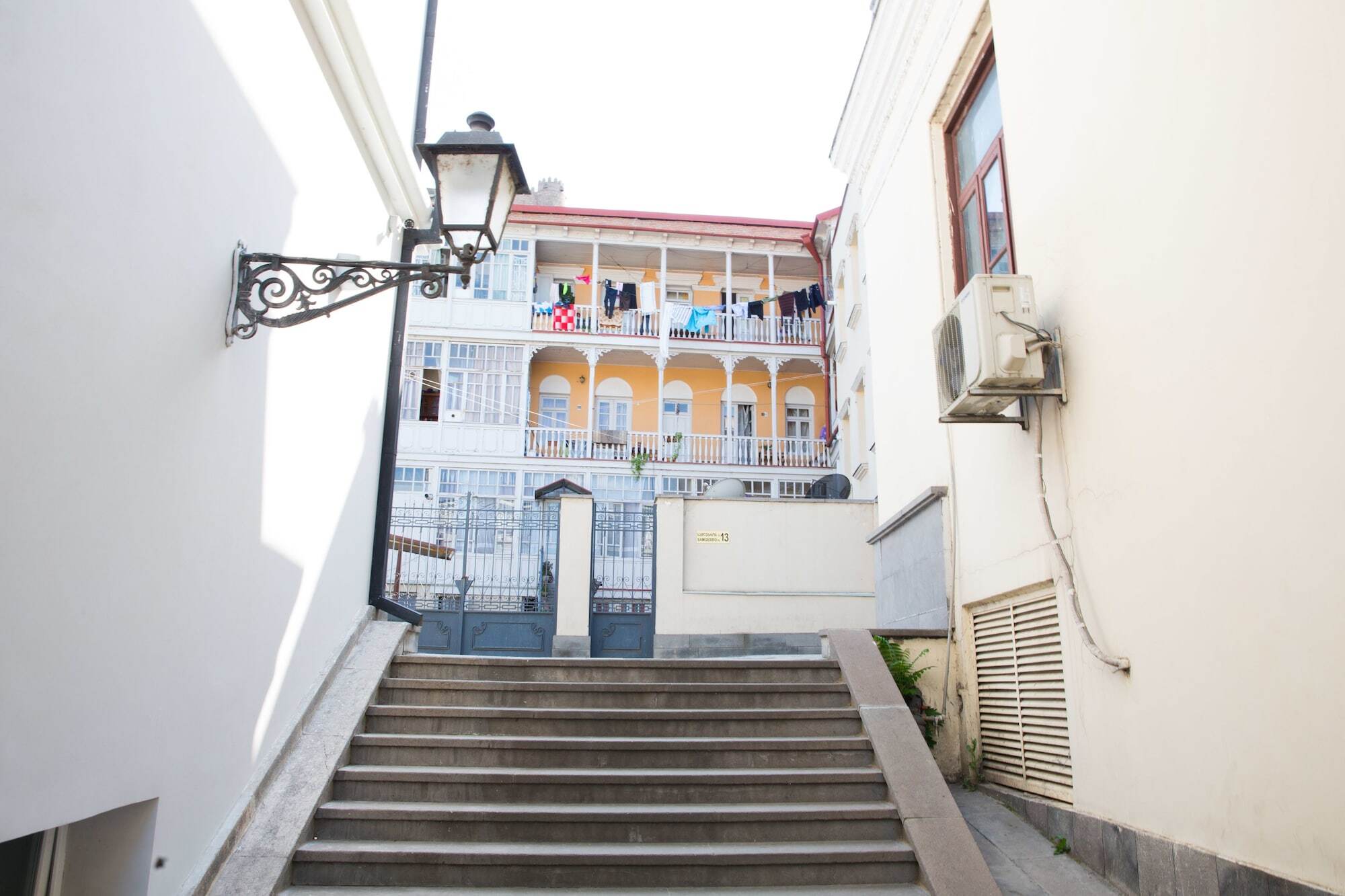 Meidan Suites Tbilisi ภายนอก รูปภาพ